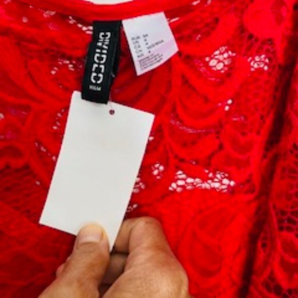 H&M Dresses Red on is size 4 black and white size S brand new with tag. - Picture 3 of 7